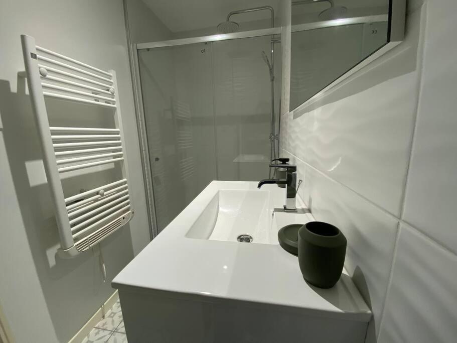 Maison 6 Personnes-Clim-Wifi-Proche Centre Ville Carcassonne Buitenkant foto